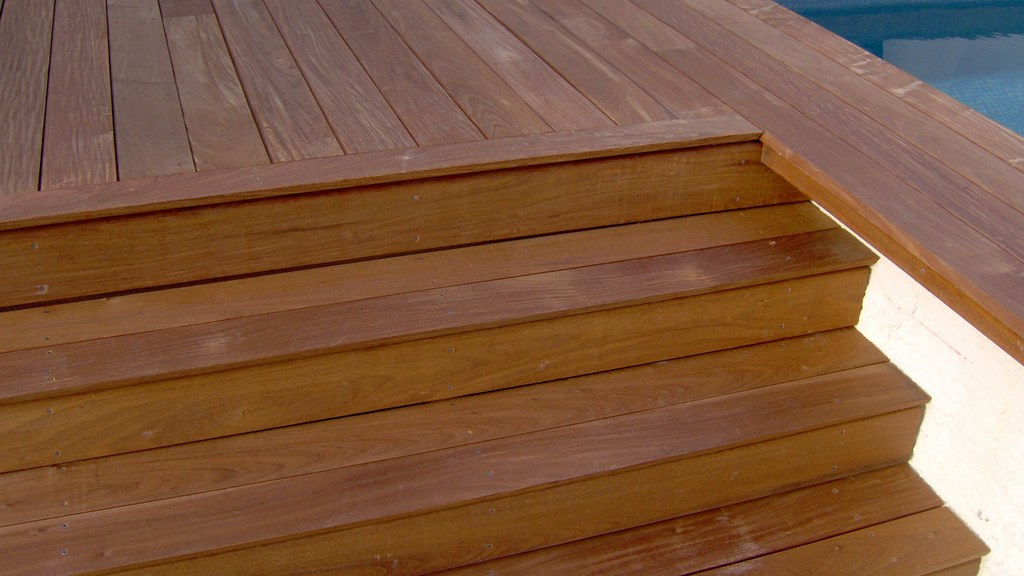 escalier bois exterieur